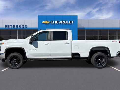 Used 2024 Chevrolet Silverado 3500 LT AWD/4WD image 7