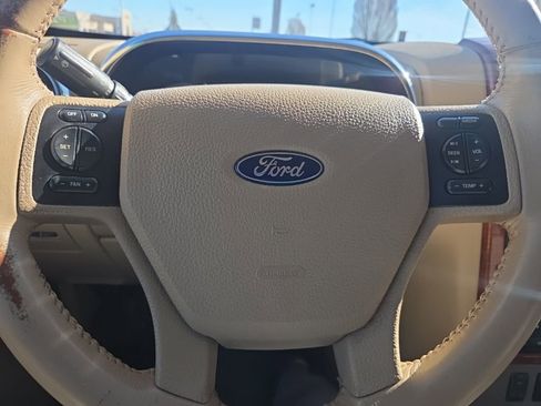 Used 2006 Ford Explorer Eddie Bauer image 12
