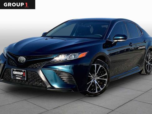 Used 2018 Toyota Camry SE w/ Convenience Package FWD image 1