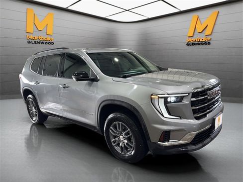 Used 2025 GMC Acadia Elevation image 3