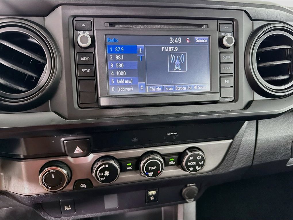 Used 2019 Toyota Tacoma SR AWD/4WD image 18