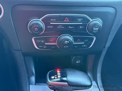 Used 2022 Dodge Charger GT image 31