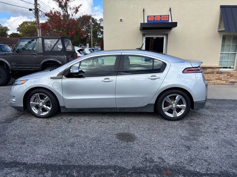 Used 2012 Chevrolet Volt Premium w/ Premium Trim Package image 5