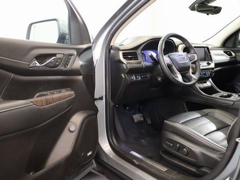 Used 2023 GMC Acadia Denali w/ Denali Ultimate Package image 17