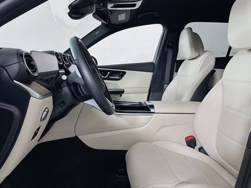 Certified 2024 Mercedes-Benz GLC 300 image 17