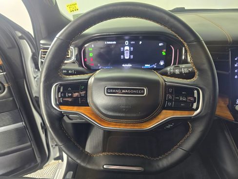 Used 2024 Jeep Grand Wagoneer L Series III AWD/4WD image 27
