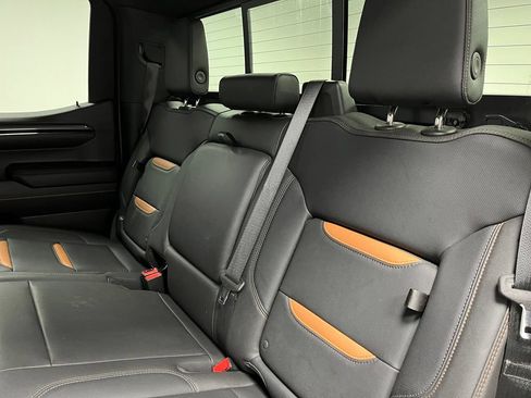 Used 2022 GMC Sierra 1500 AT4 w/ AT4 Premium Package AWD/4WD image 44