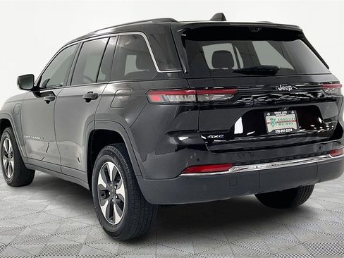 Used 2022 Jeep Grand Cherokee Limited 4xe w/ Luxury Tech Group II image 4