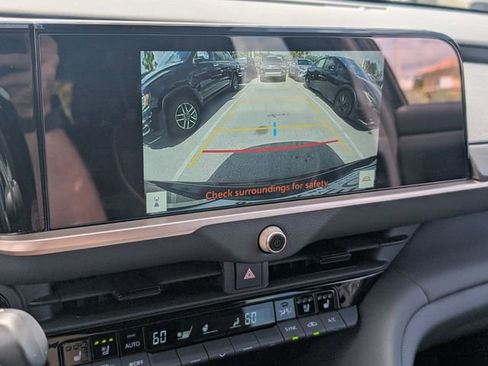 Used 2025 Toyota Crown Signia XLE image 17