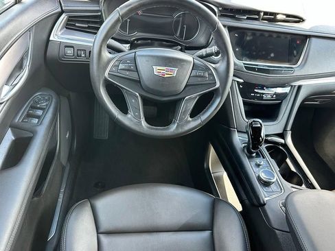 Used 2023 Cadillac XT5 Luxury FWD image 8