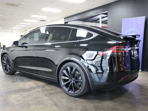 Used 2020 Tesla Model X image 8