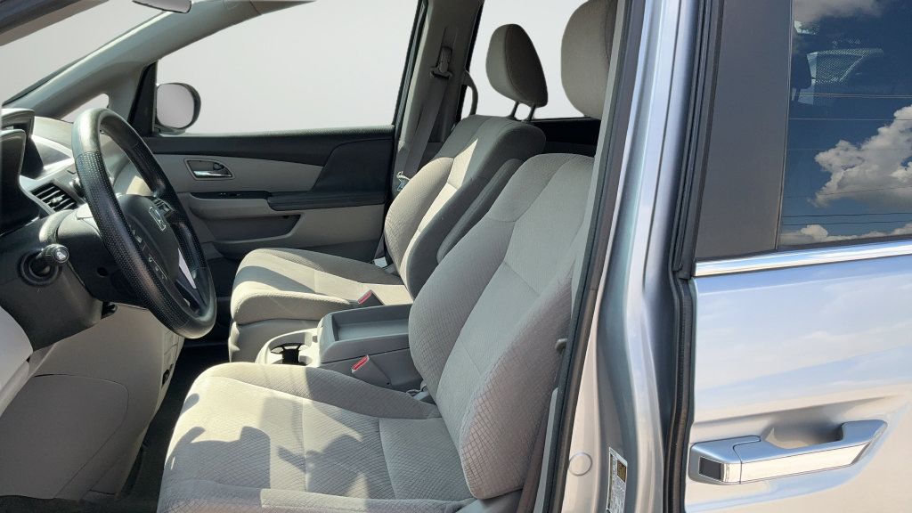 Used 2017 Honda Odyssey EX image 17