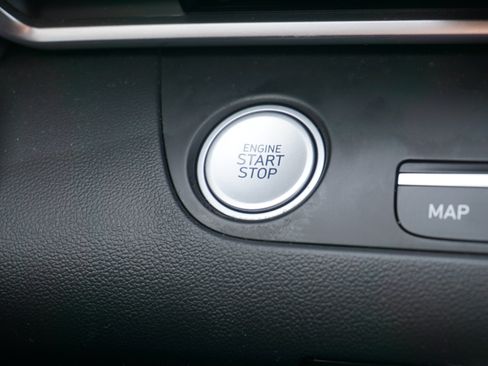 Used 2023 Hyundai Elantra SEL w/ Convenience Package FWD image 11