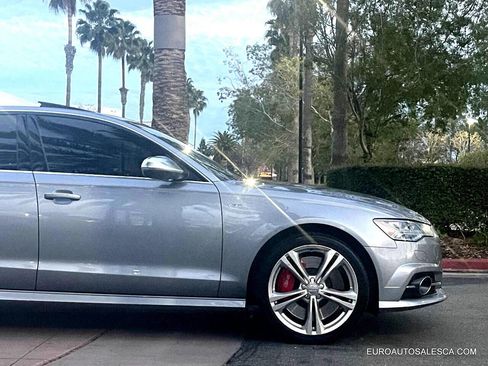 Used 2017 Audi S6 Premium Plus w/ S6 Sport Package image 10