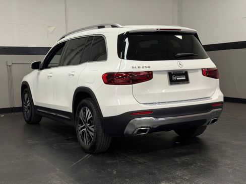 Used 2026 Mercedes-Benz GLB 250 image 10