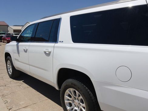 Used 2019 GMC Yukon XL SLE w/ HD Trailering Package AWD/4WD image 8