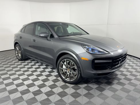 Certified 2023 Porsche Cayenne Turbo image 7