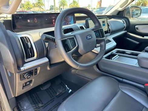 Certified 2025 Ford Expedition Active AWD/4WD image 19