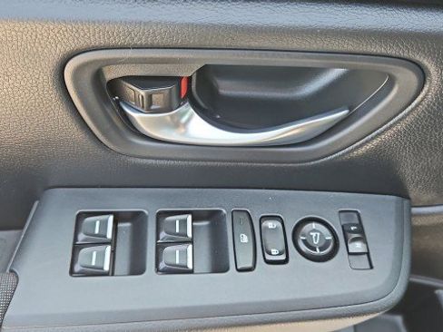 Used 2025 Honda Pilot Sport image 22