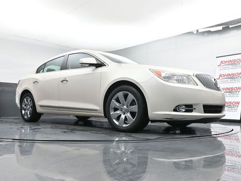 Used 2012 Buick LaCrosse Premium w/ Entertainment Package image 18