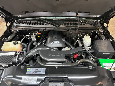 Used 2004 Chevrolet Avalanche Z71 w/ Sun And Sound Package AWD/4WD image 95