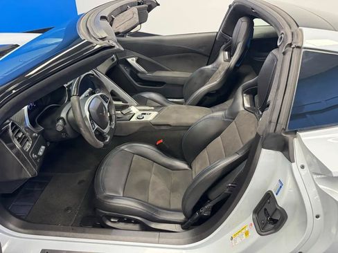 Used 2018 Chevrolet Corvette Z06 w/ Carbon 65 Edition RWD image 17