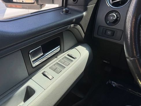 Used 2012 Ford F150 XLT w/ XLT Chrome Pkg AWD/4WD image 26