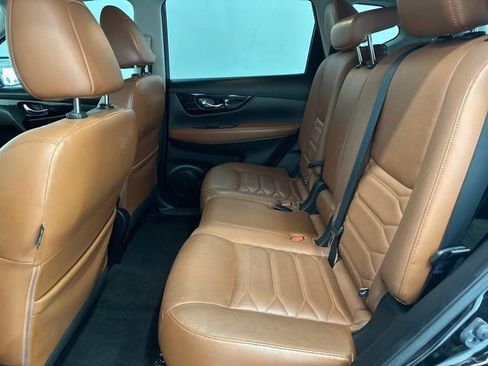 Used 2017 Nissan Rogue SL w/ SL Premium Package image 29