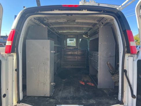 Used 2013 Chevrolet Express 2500 image 7