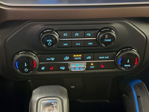 Used 2022 Ford Bronco Outer Banks AWD/4WD image 17