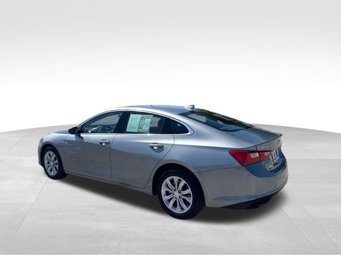 Used 2025 Chevrolet Malibu LT image 4