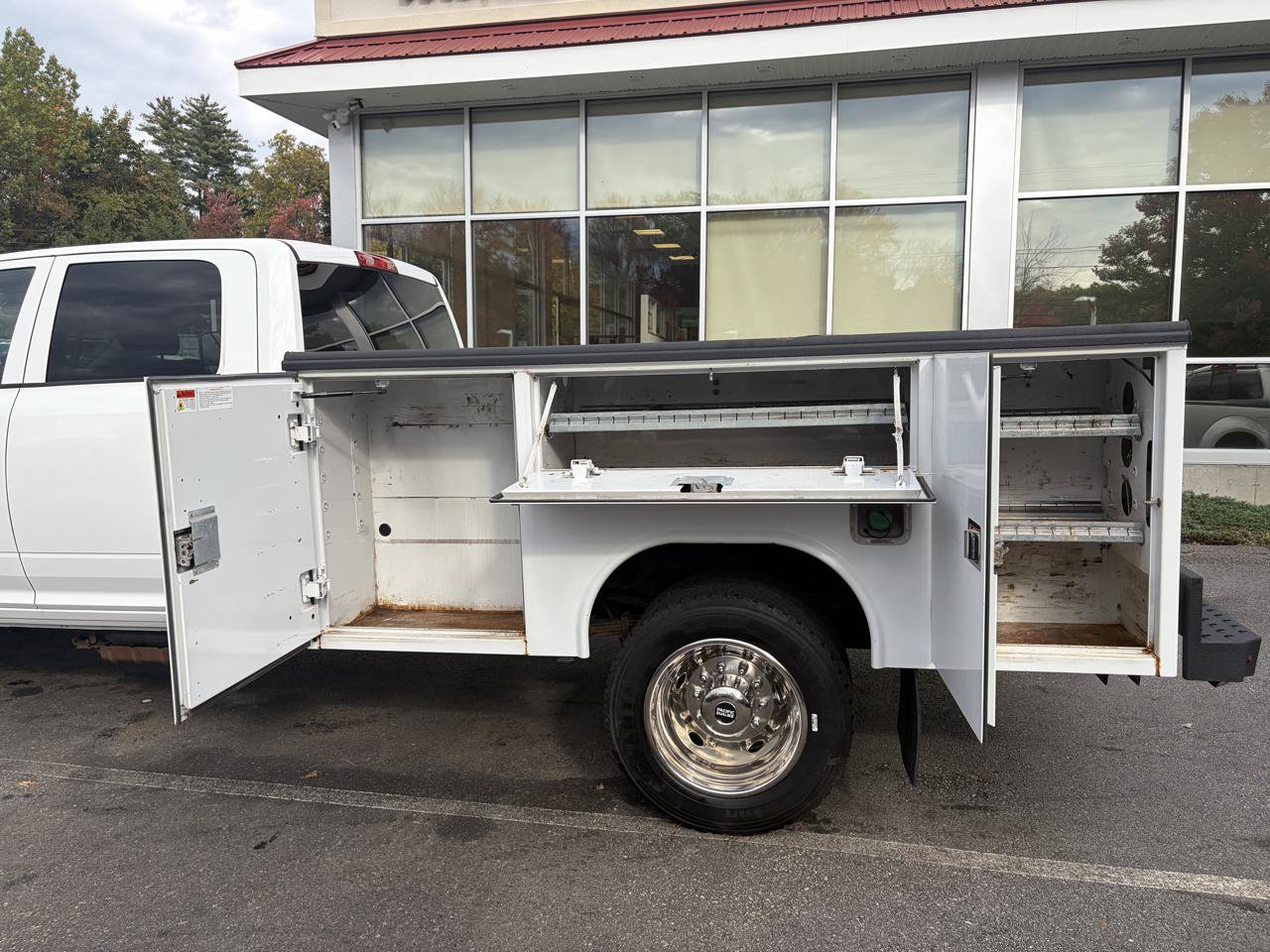 Used 2019 RAM 5500 Tradesman w/ Electrical Accessory Group AWD/4WD image 12