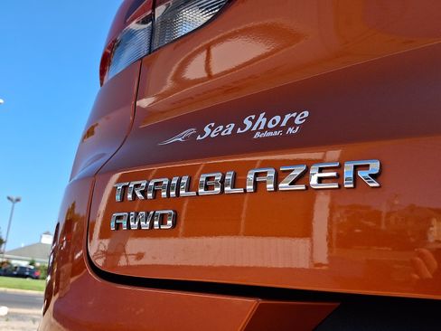 Used 2023 Chevrolet TrailBlazer LT w/ Convenience Package AWD/4WD image 29