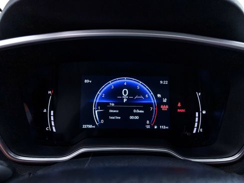 Used 2024 Toyota Corolla Cross XLE w/ Convenience Package AWD/4WD image 31