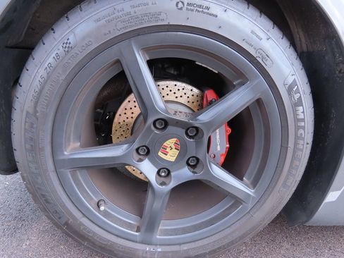 Used 2015 Porsche Boxster image 16