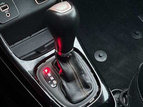 Used 2018 Jeep Compass Limited w/ Navigation Group image 27