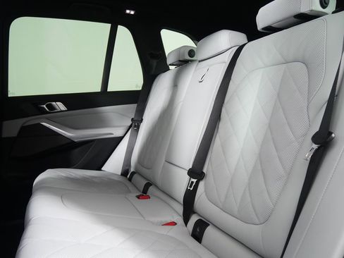 Used 2026 BMW X5 xDrive50e w/ Climate Comfort Package image 16