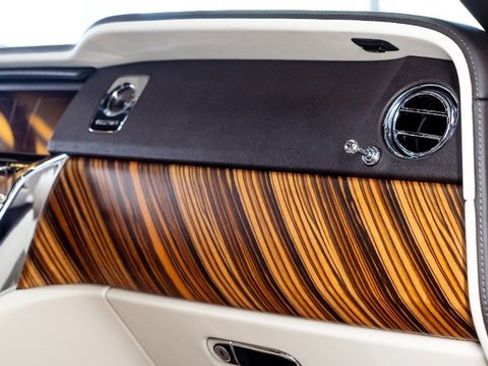 Used 2019 Rolls-Royce Cullinan image 25