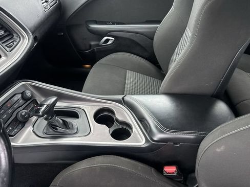 Used 2022 Dodge Challenger GT RWD image 22