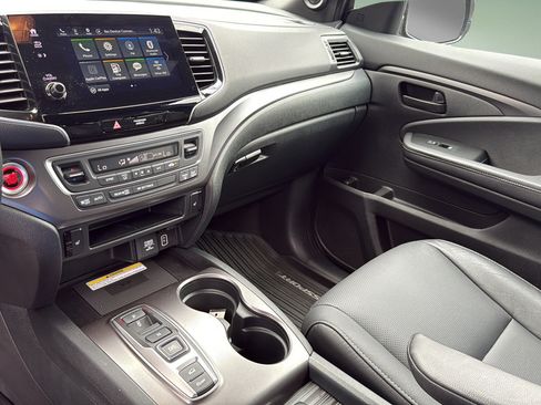 Used 2023 Honda Passport EX-L image 29