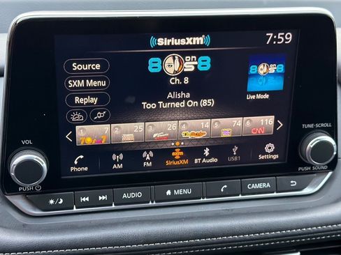Used 2025 Nissan Rogue SV FWD image 43