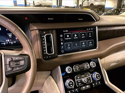 Used 2023 GMC Yukon Denali AWD/4WD image 19