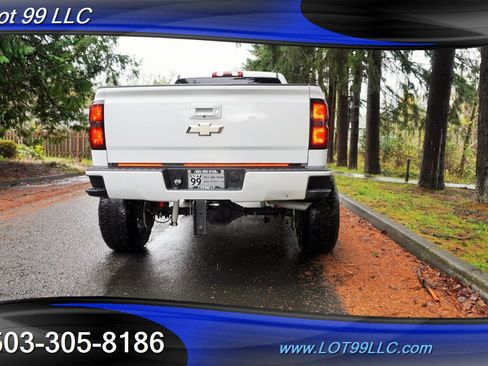 Used 2018 Chevrolet Silverado 1500 Custom w/ Custom Value Package image 10