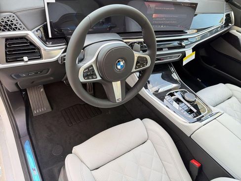 New 2026 BMW X5 xDrive40i w/ M Sport Package AWD/4WD image 4