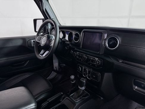 Used 2023 Jeep Wrangler Unlimited Sahara w/ Cold Weather Group image 25