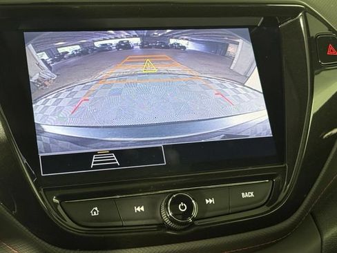 Used 2022 Chevrolet TrailBlazer RS w/ Sun and Liftgate Package FWD image 26