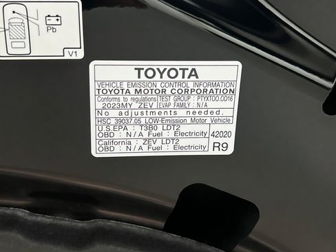 Used 2023 Toyota bZ4X FWD w/ Weather Package image 23