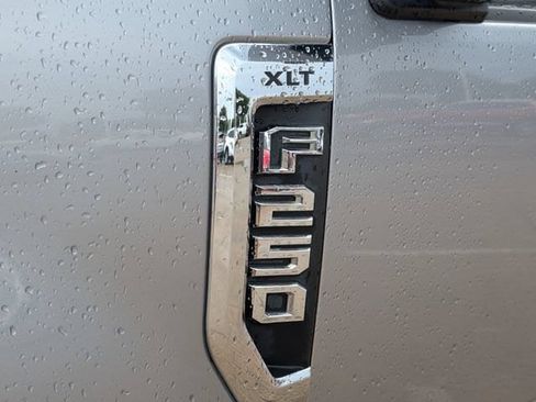 Used 2020 Ford F250 XLT w/ XLT Premium Package AWD/4WD image 8