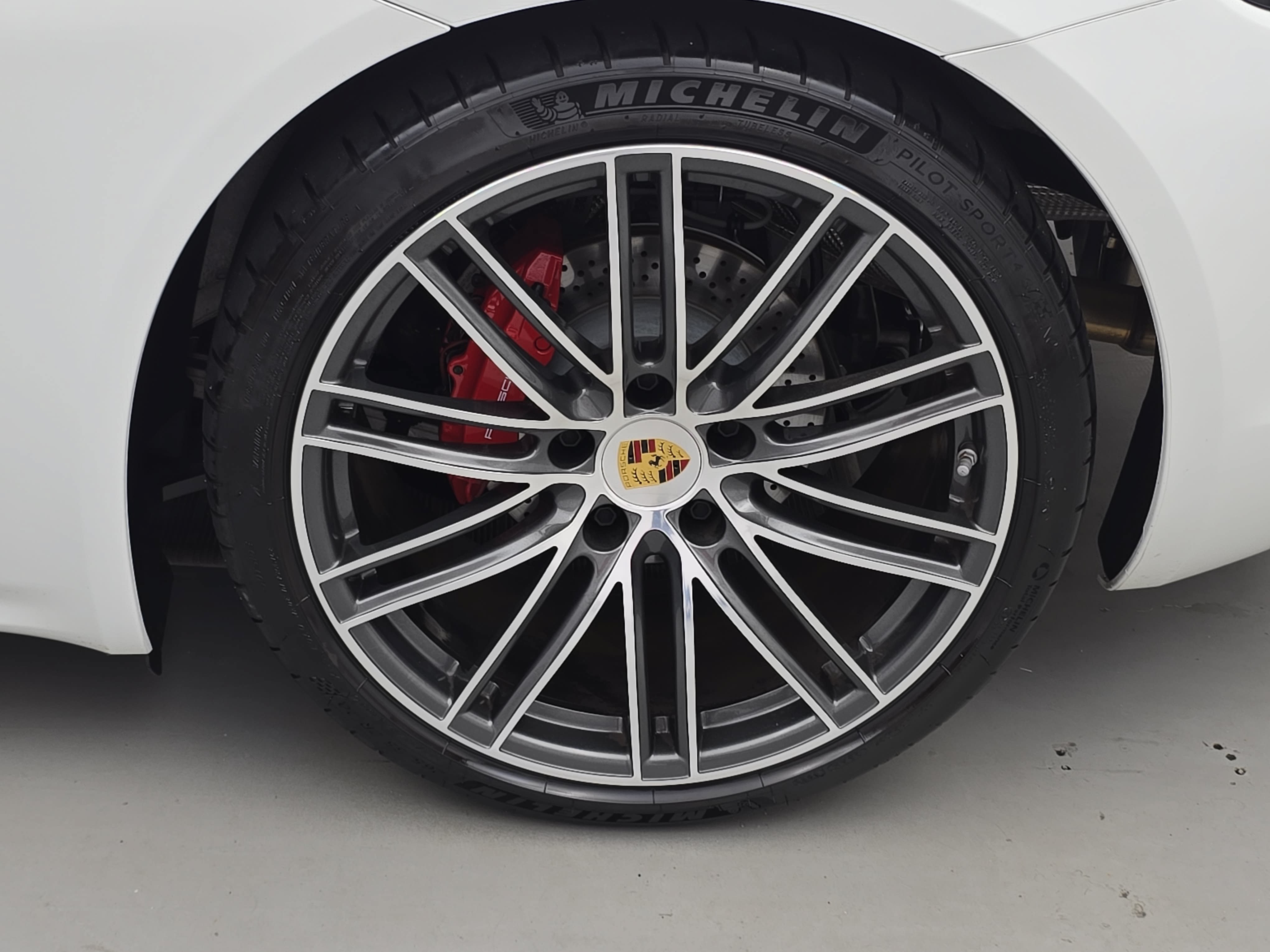Certified 2025 Porsche 718 Cayman S RWD image 30