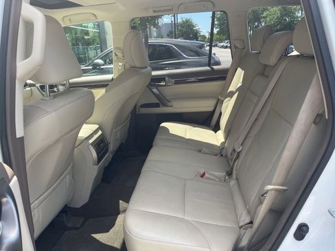 Used 2018 Lexus GX 460 Premium w/ Premium Package AWD/4WD image 11